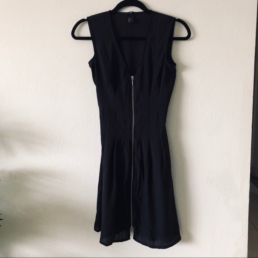 H&M Black Sleeveless Zipper Front Dress